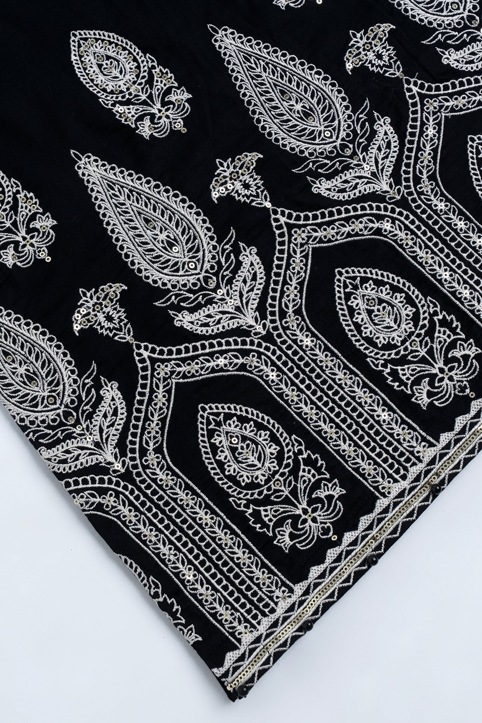 Relaxed Fit Embroidered Three-Piece Lawn