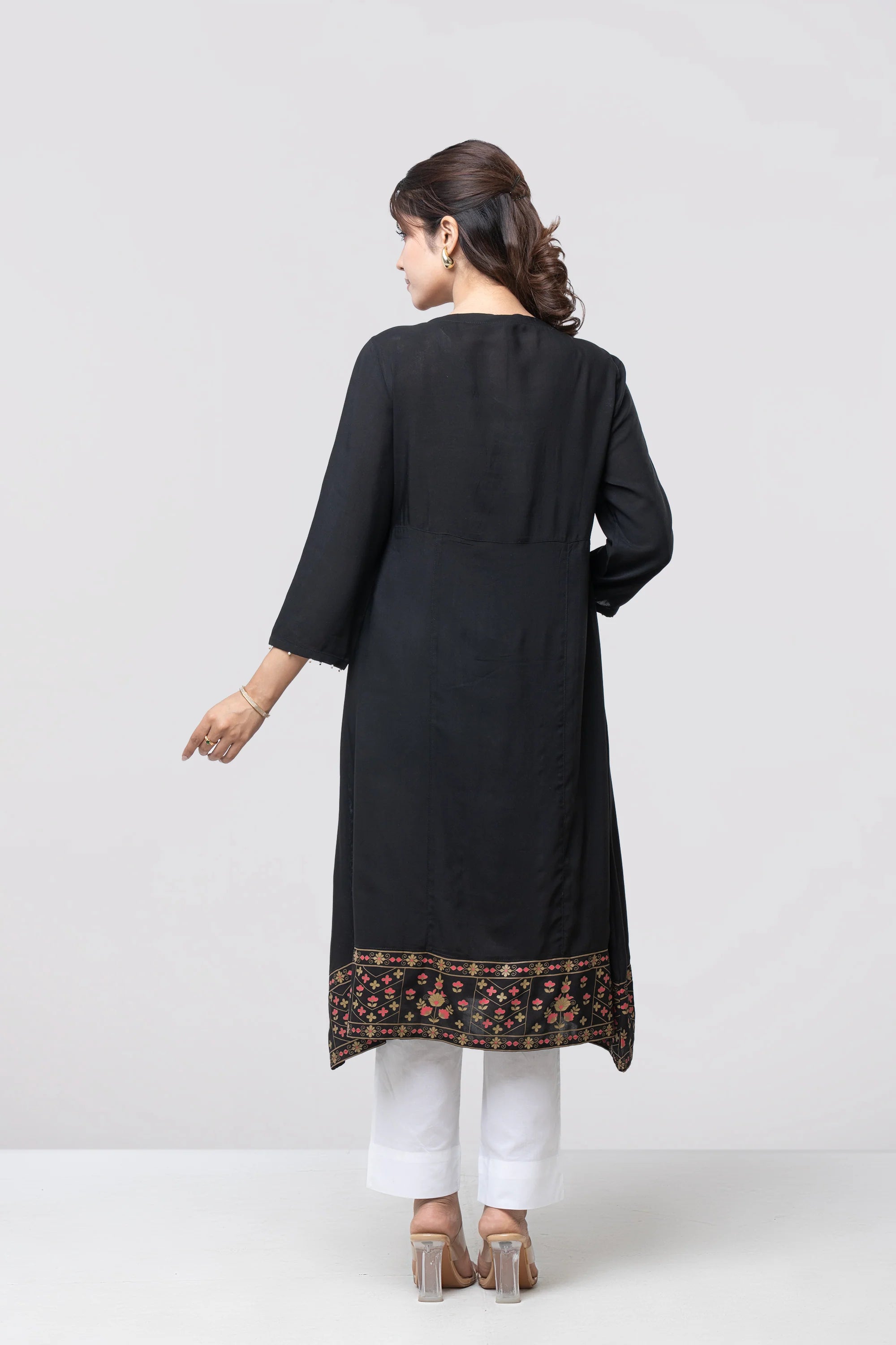Women's Smart Fit Ethnic Kurta