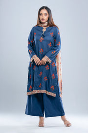 Smart Fit Three-Piece Semi-Formal Lawn with Chiffon Dupatta