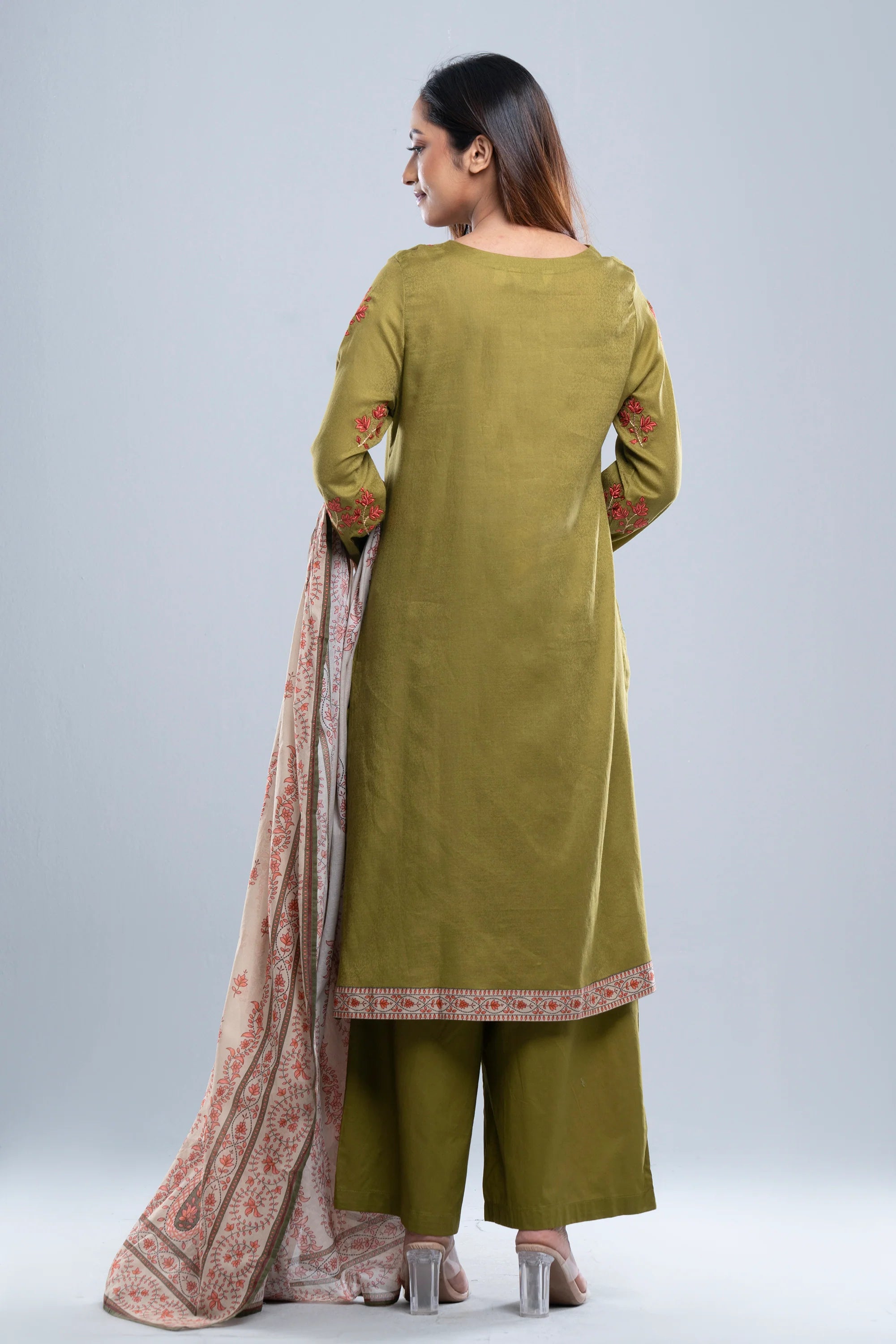 Smart Fit Three-Piece Semi-Formal Lawn with Chiffon Dupatta