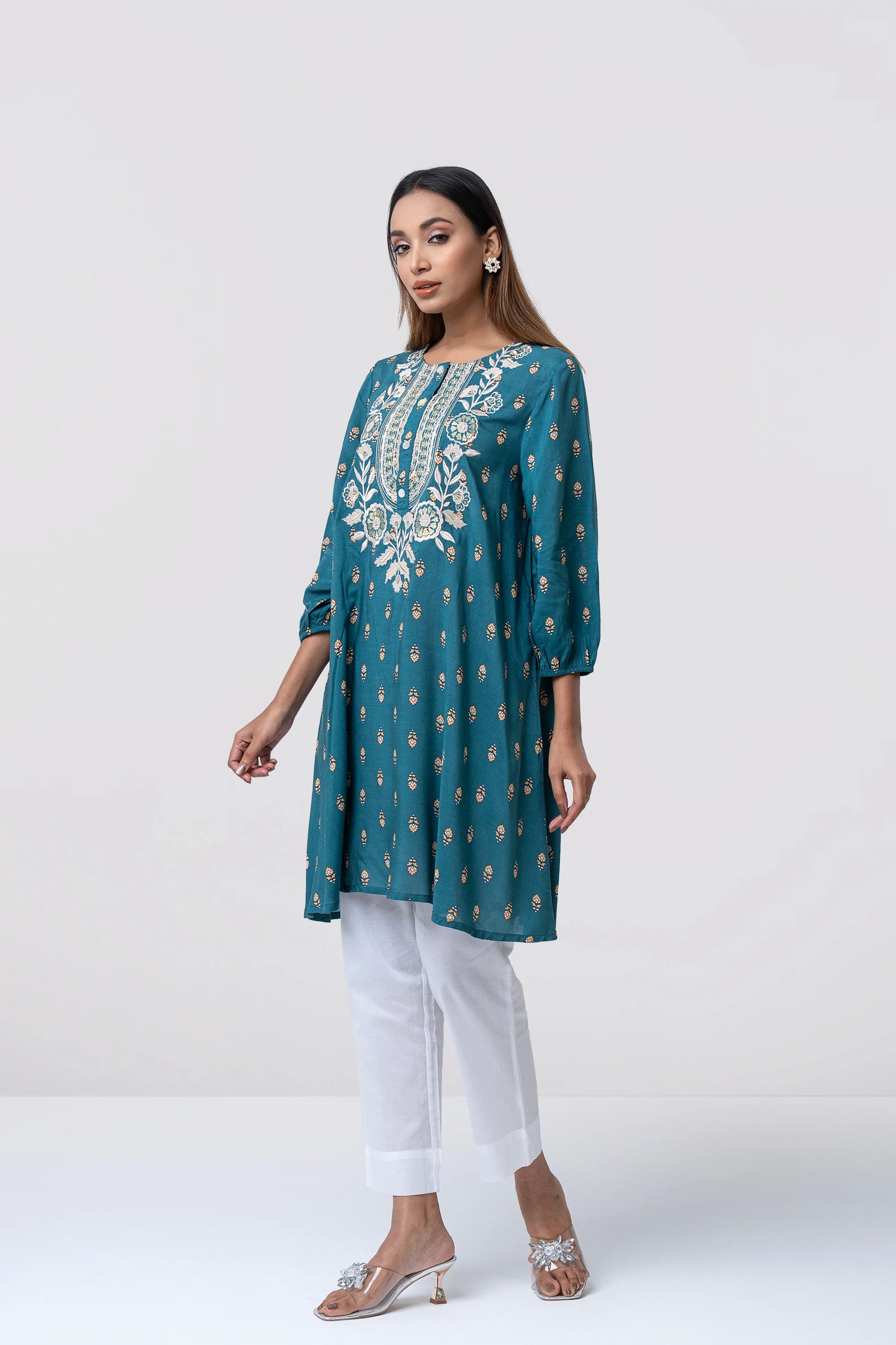 Smart Fit Embroidered Viscose Ethnic Kurti
