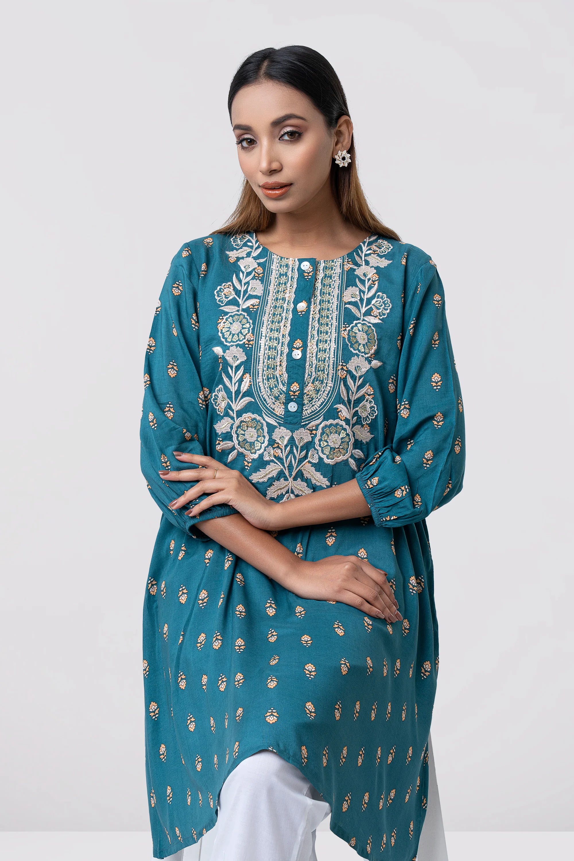 Smart Fit Embroidered Viscose Ethnic Kurti
