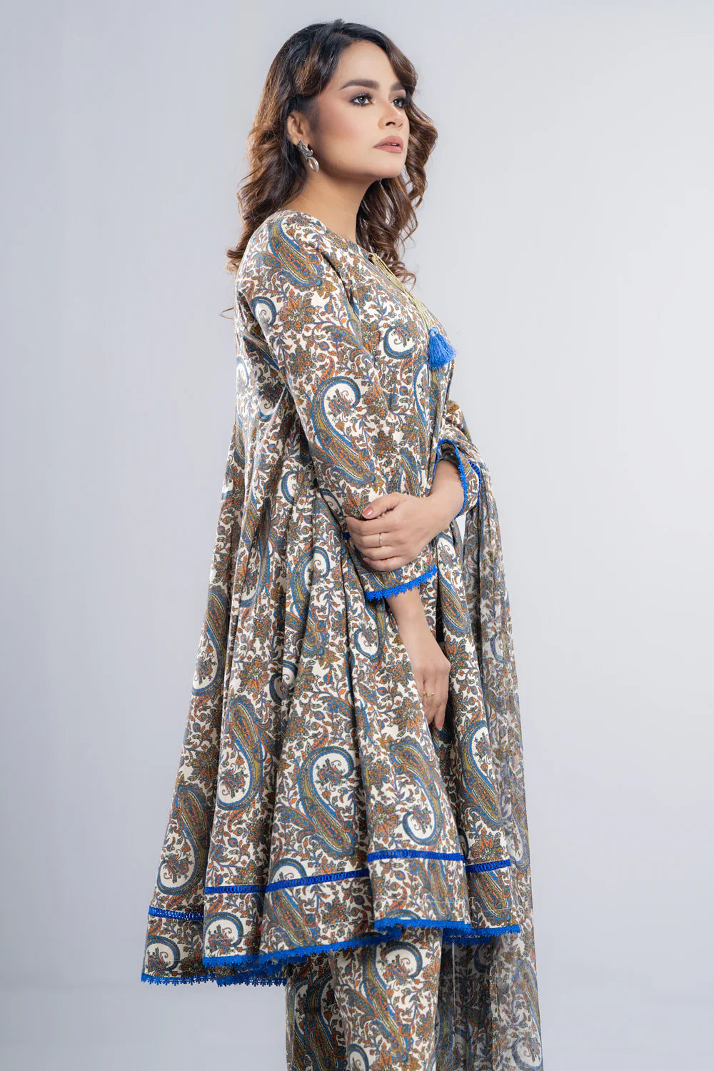 Ready-to-Wear Three Piece Lawn with Chiffon Dupatta