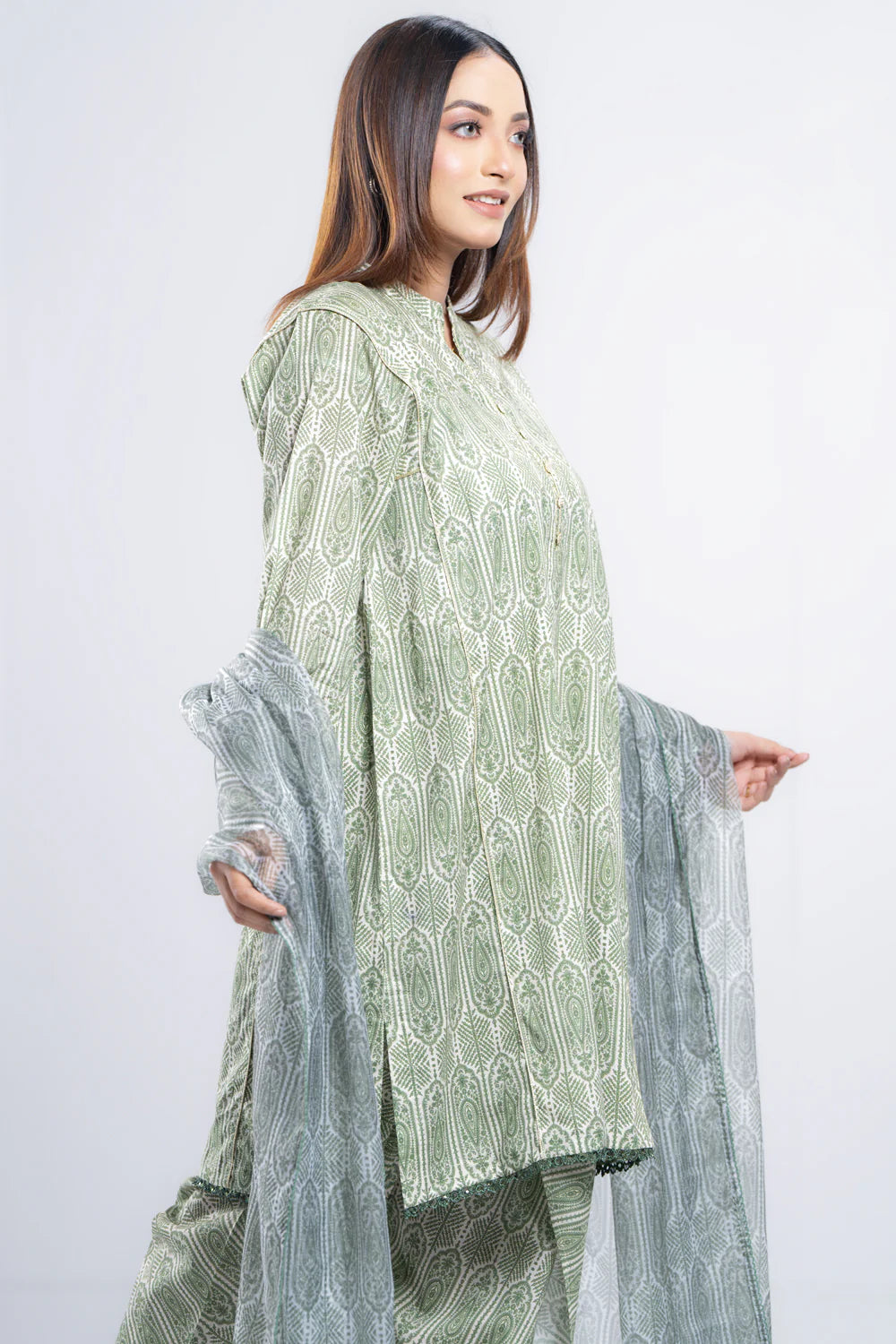 Relaxed Fit Semi-Formal Three-Piece Lawn with Organza Dupatta