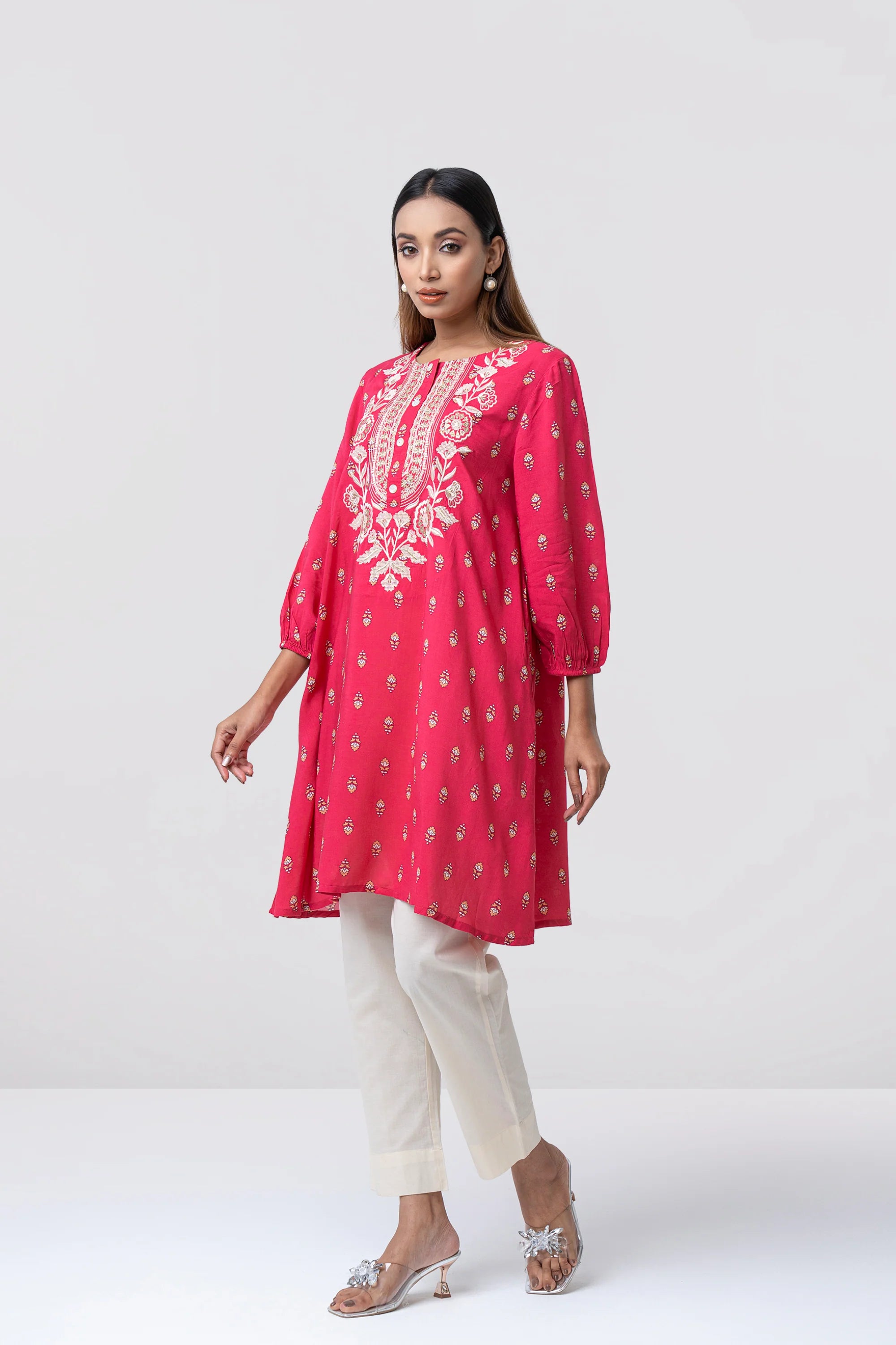 Smart Fit Embroidered Viscose Ethnic Kurti
