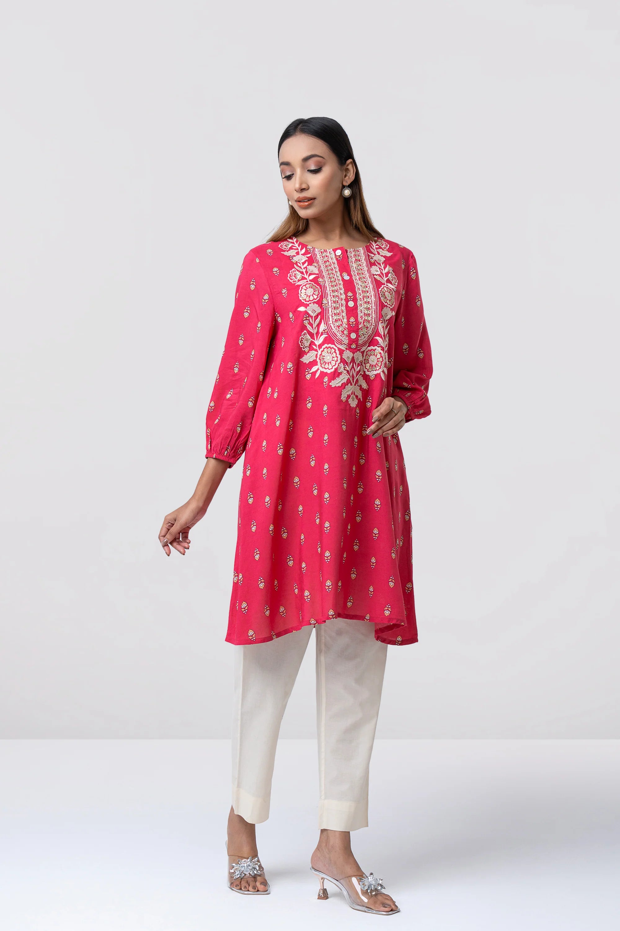 Smart Fit Embroidered Viscose Ethnic Kurti