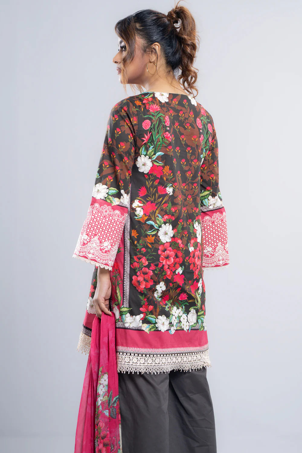 Ready-to-Wear Three Piece Lawn with Chiffon Dupatta