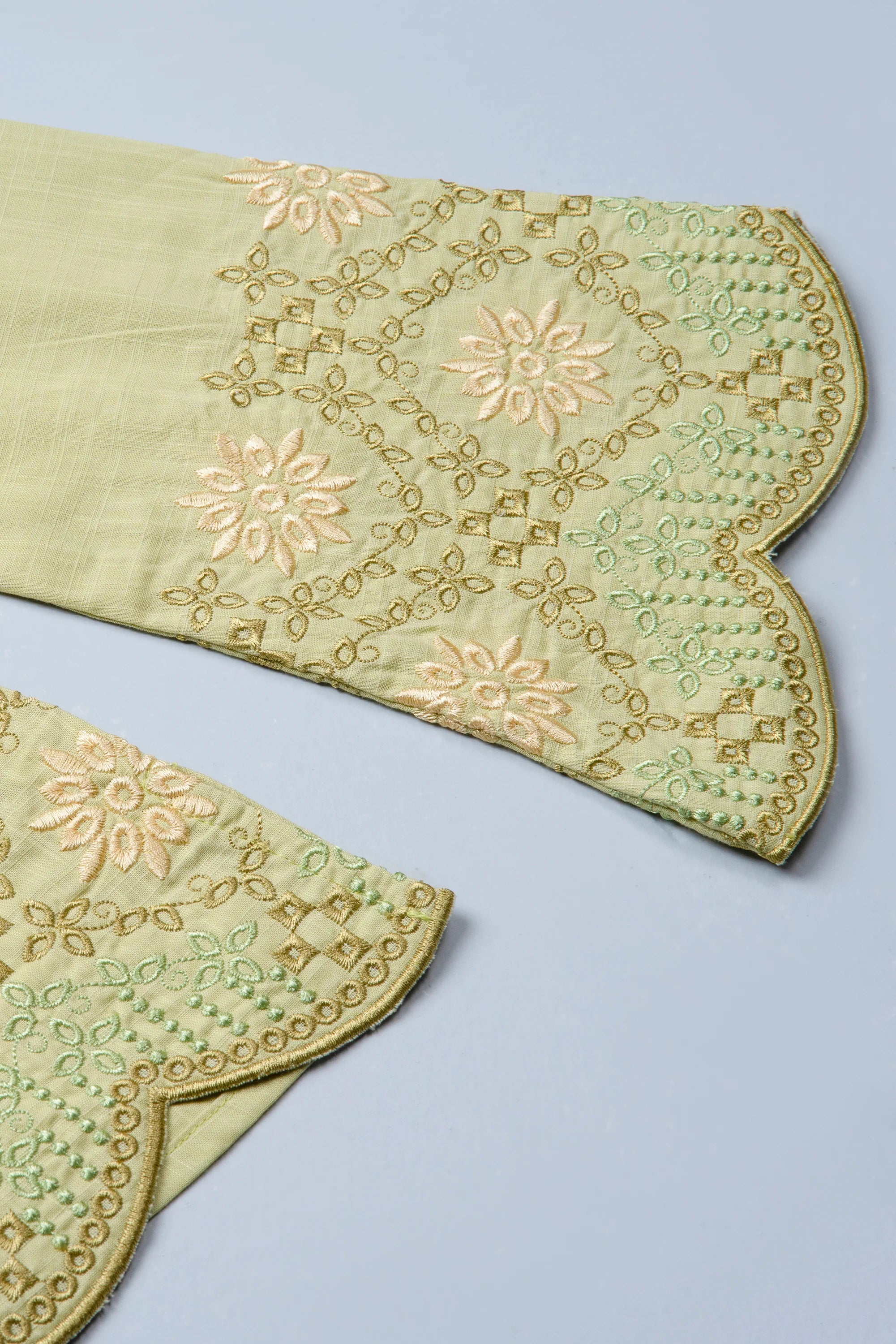 Regular Fit Embroidered Mystika Set