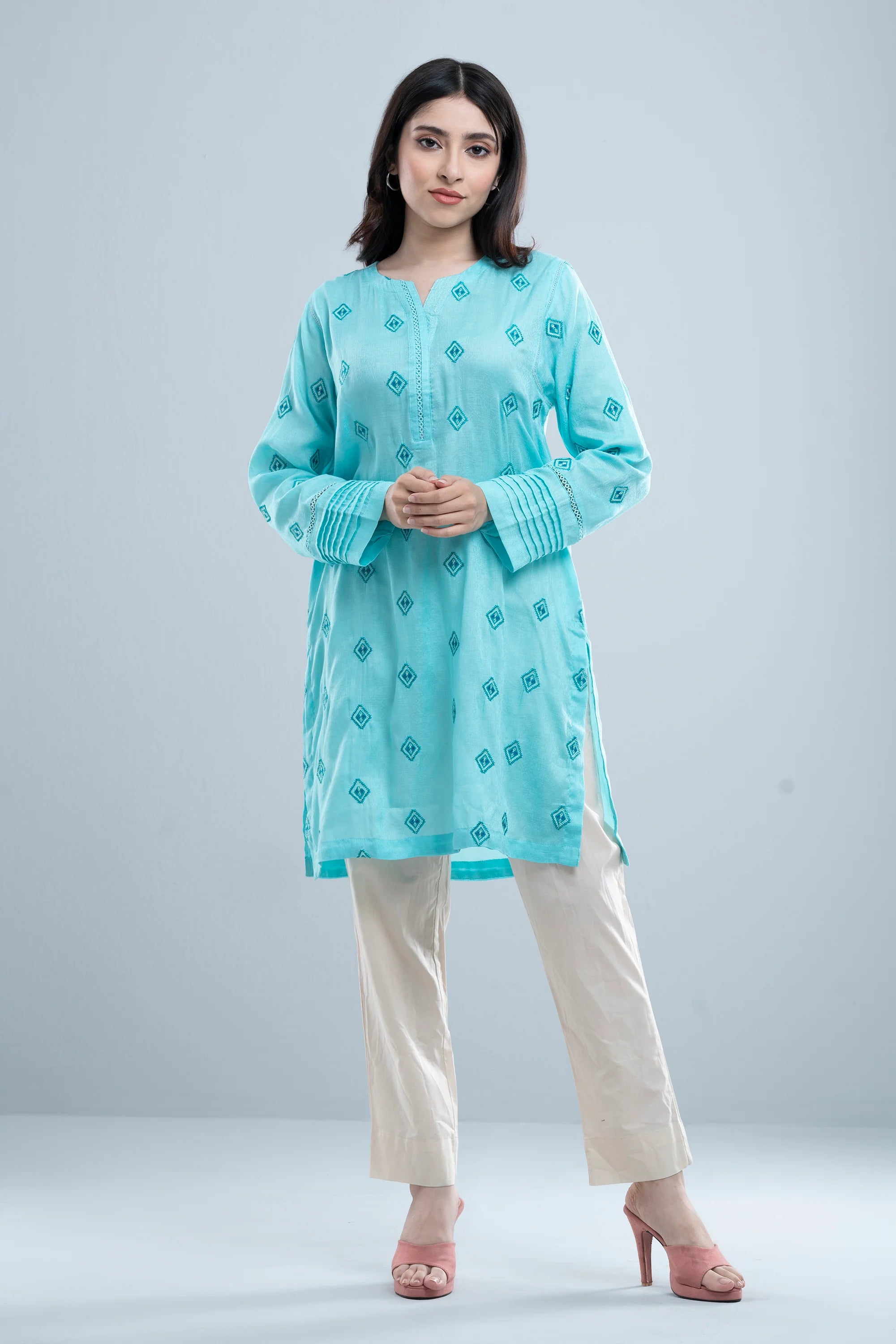 Relaxed Fit Embroidered Lawn Kurta