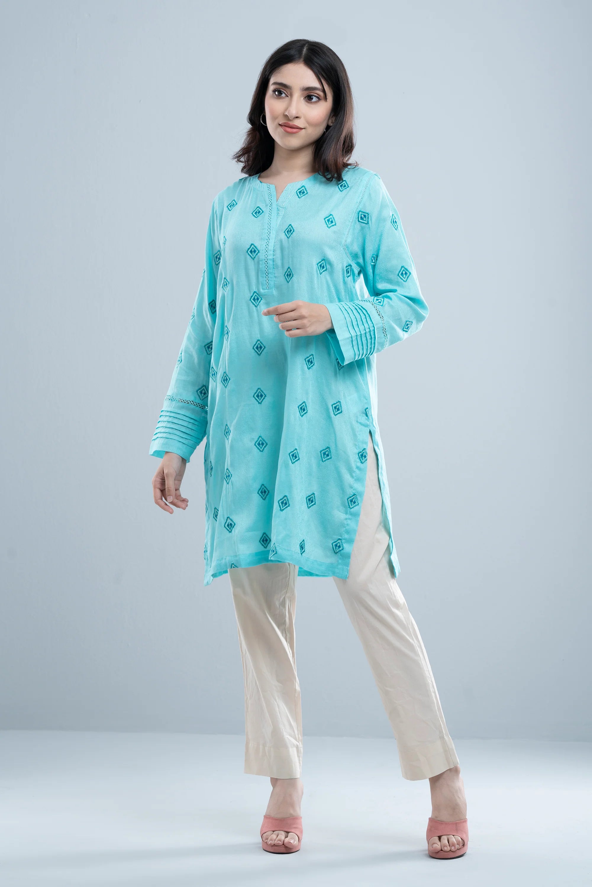 Relaxed Fit Embroidered Lawn Kurta