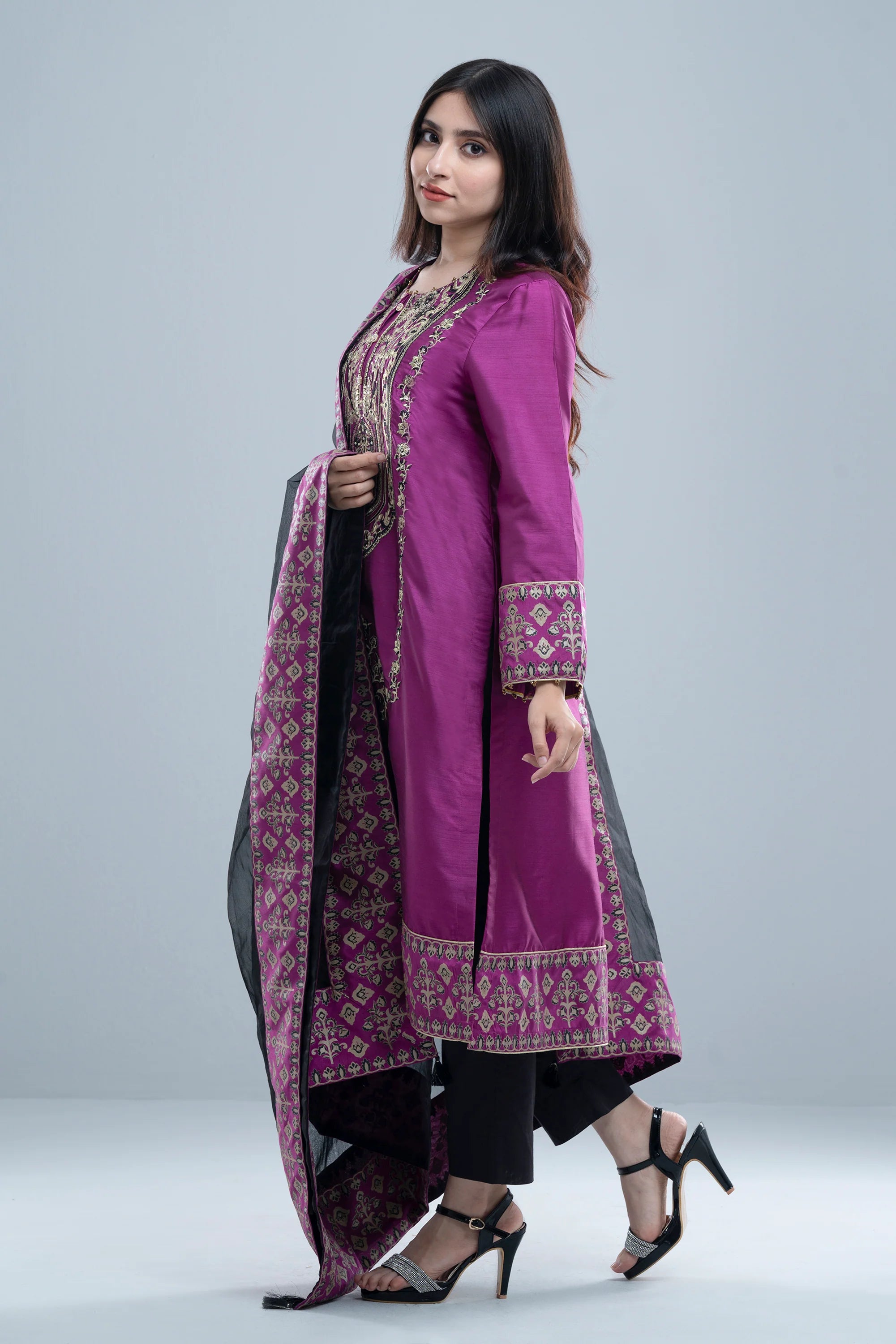 Smart Fit Embroidered Ethnic Formal Set with Organza Dupatta