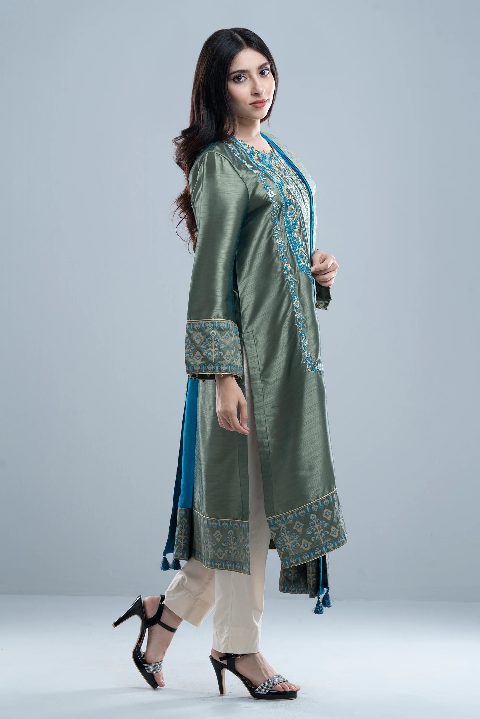 Smart Fit Embroidered Ethnic Formal Set with Organza Dupatta