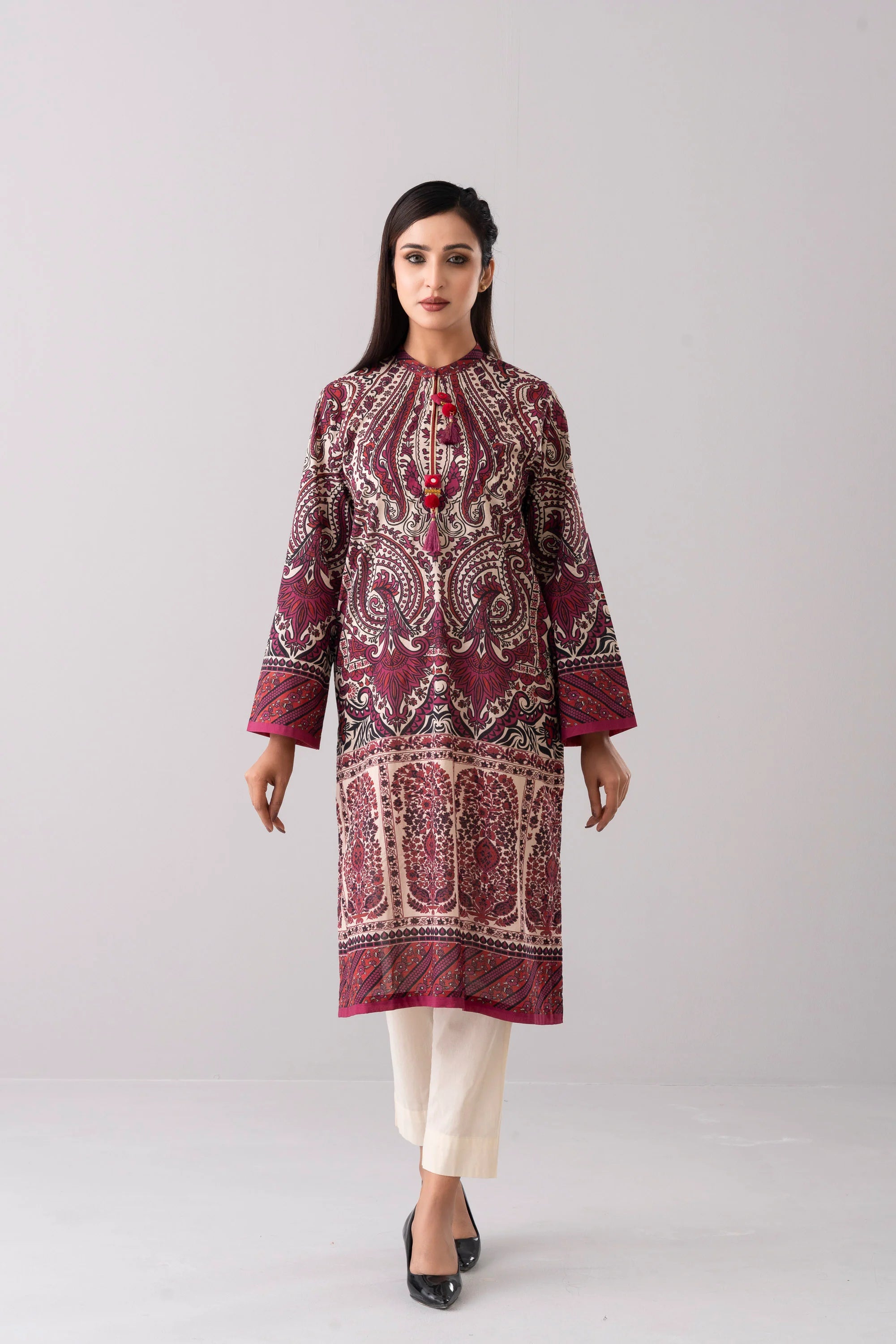 Relaxed Fit Embellished Lawn Kurta