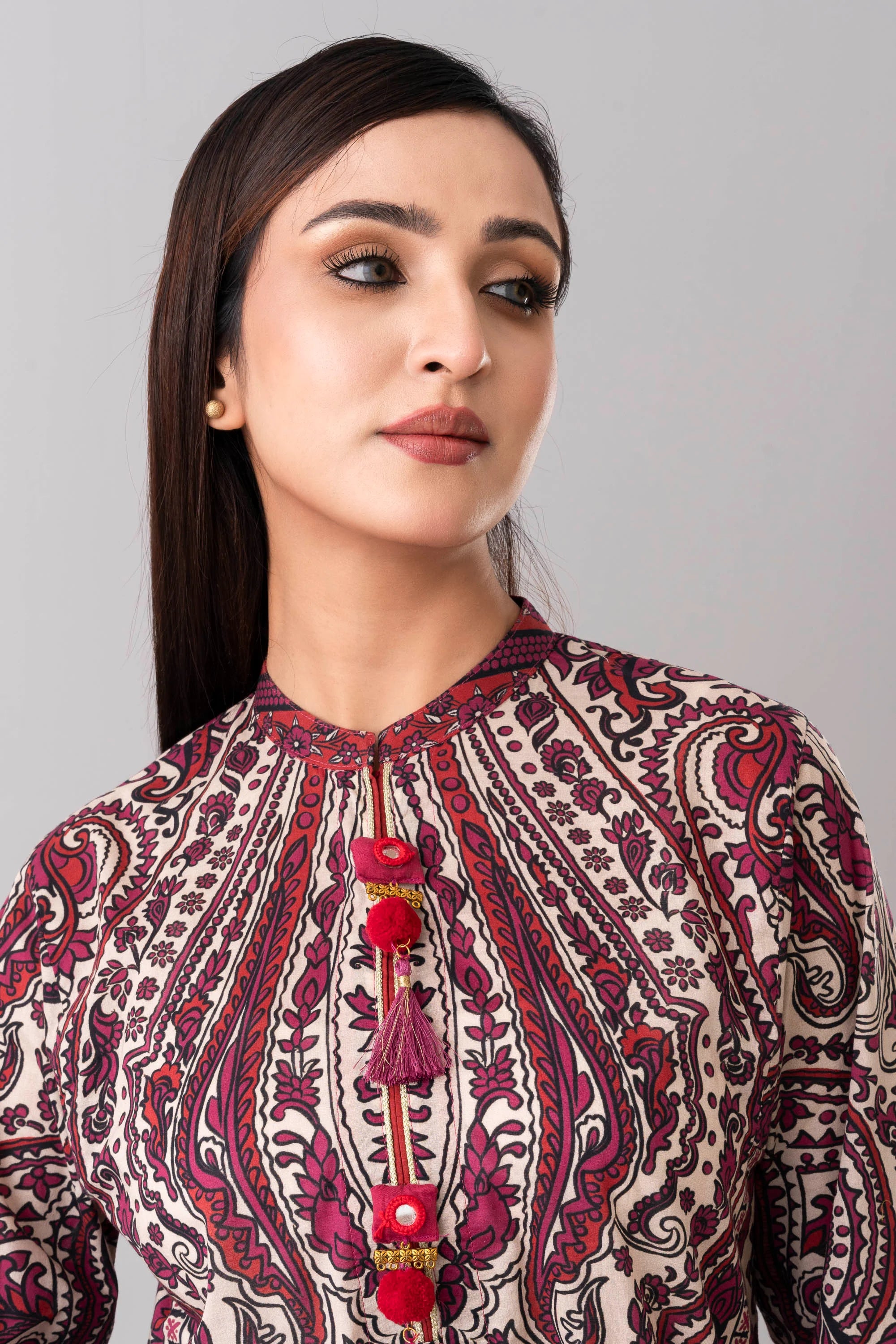 Relaxed Fit Embellished Lawn Kurta