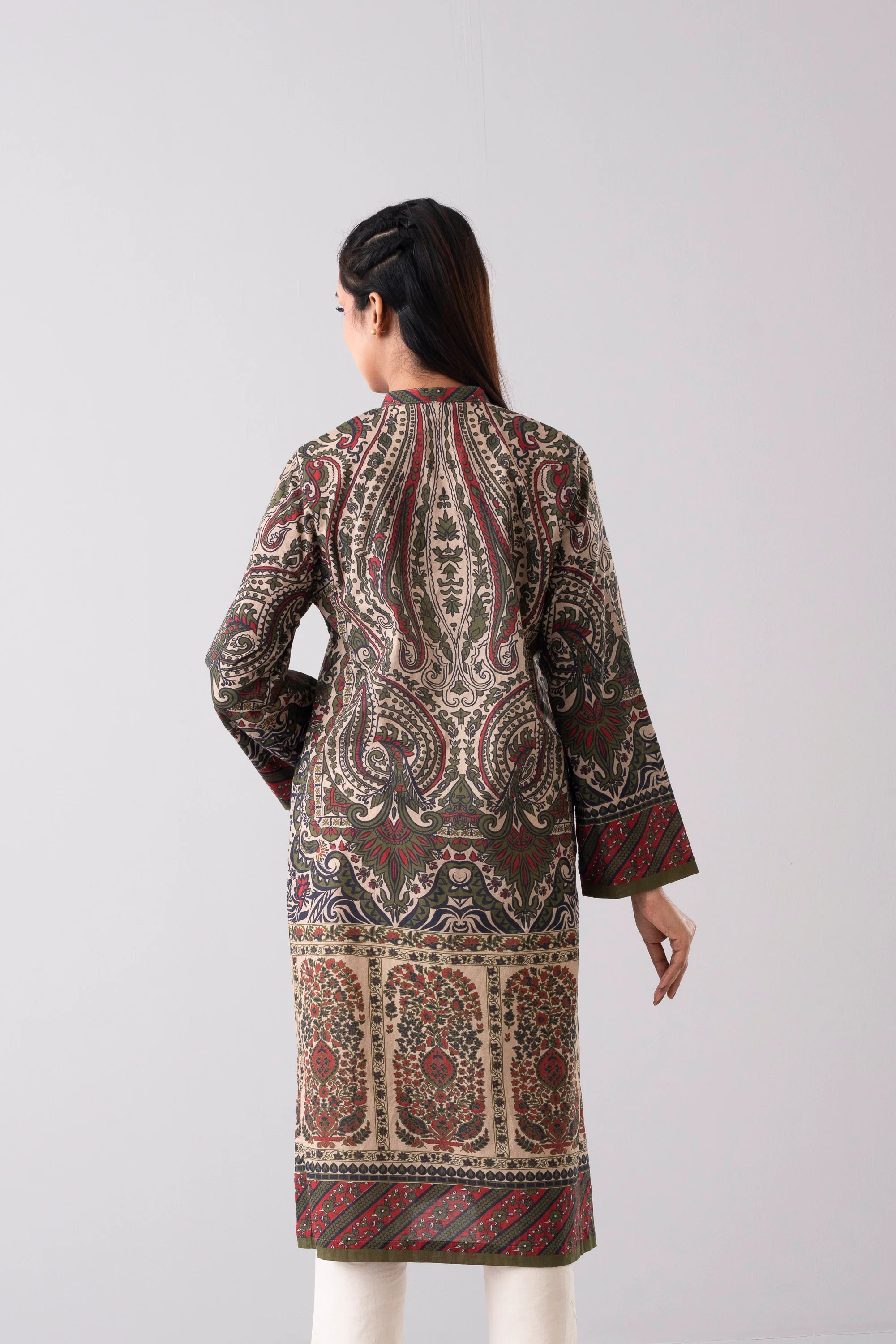 Relaxed Fit Embellished Lawn Kurta