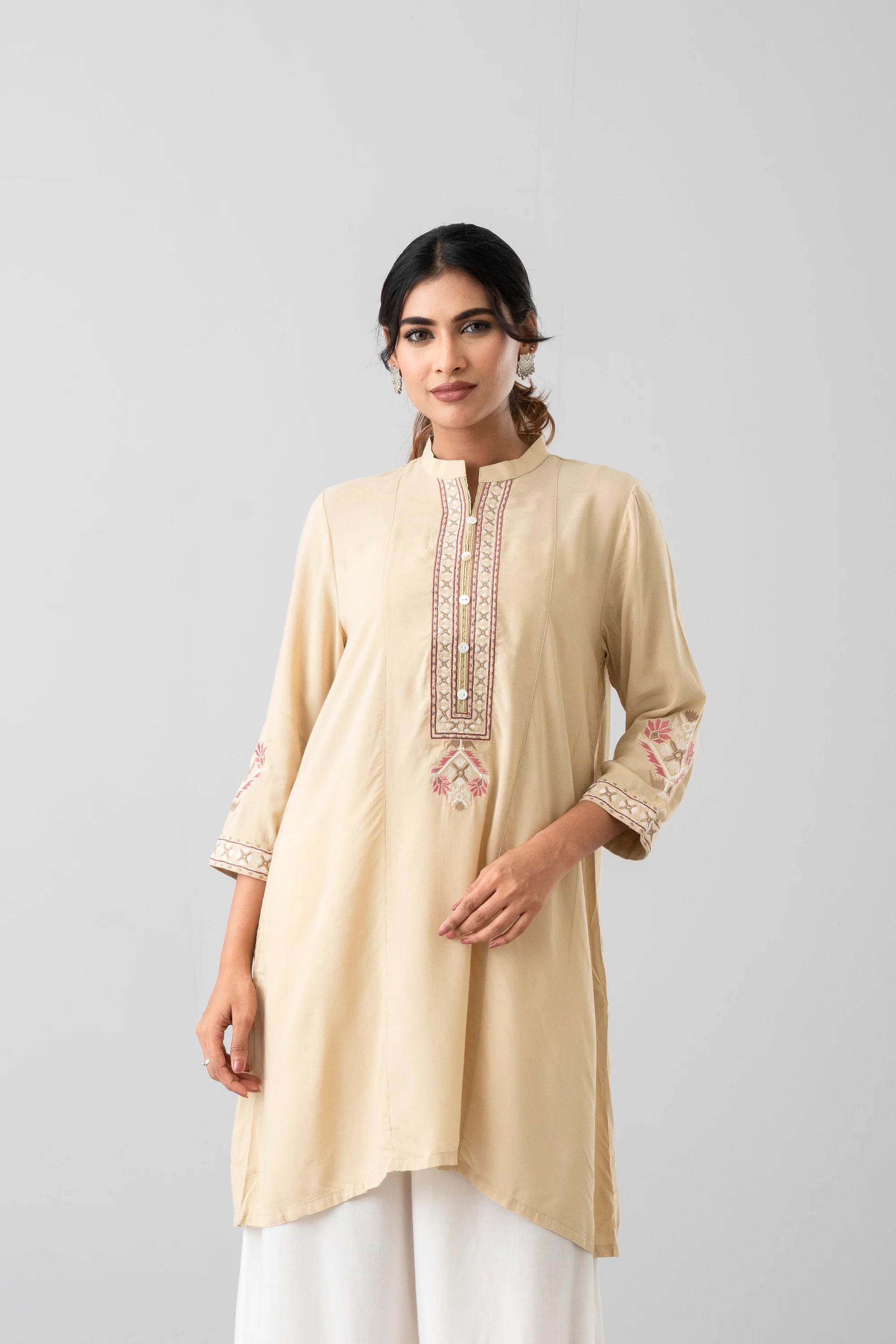 Smart Fit Embroidered Viscose Ethnic Kurti