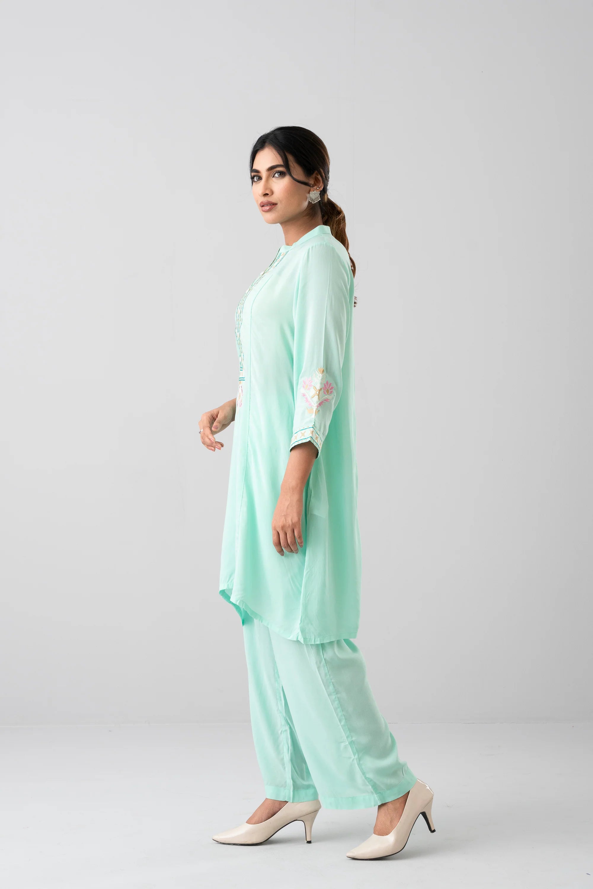 Smart Fit Embroidered Viscose Ethnic Kurti