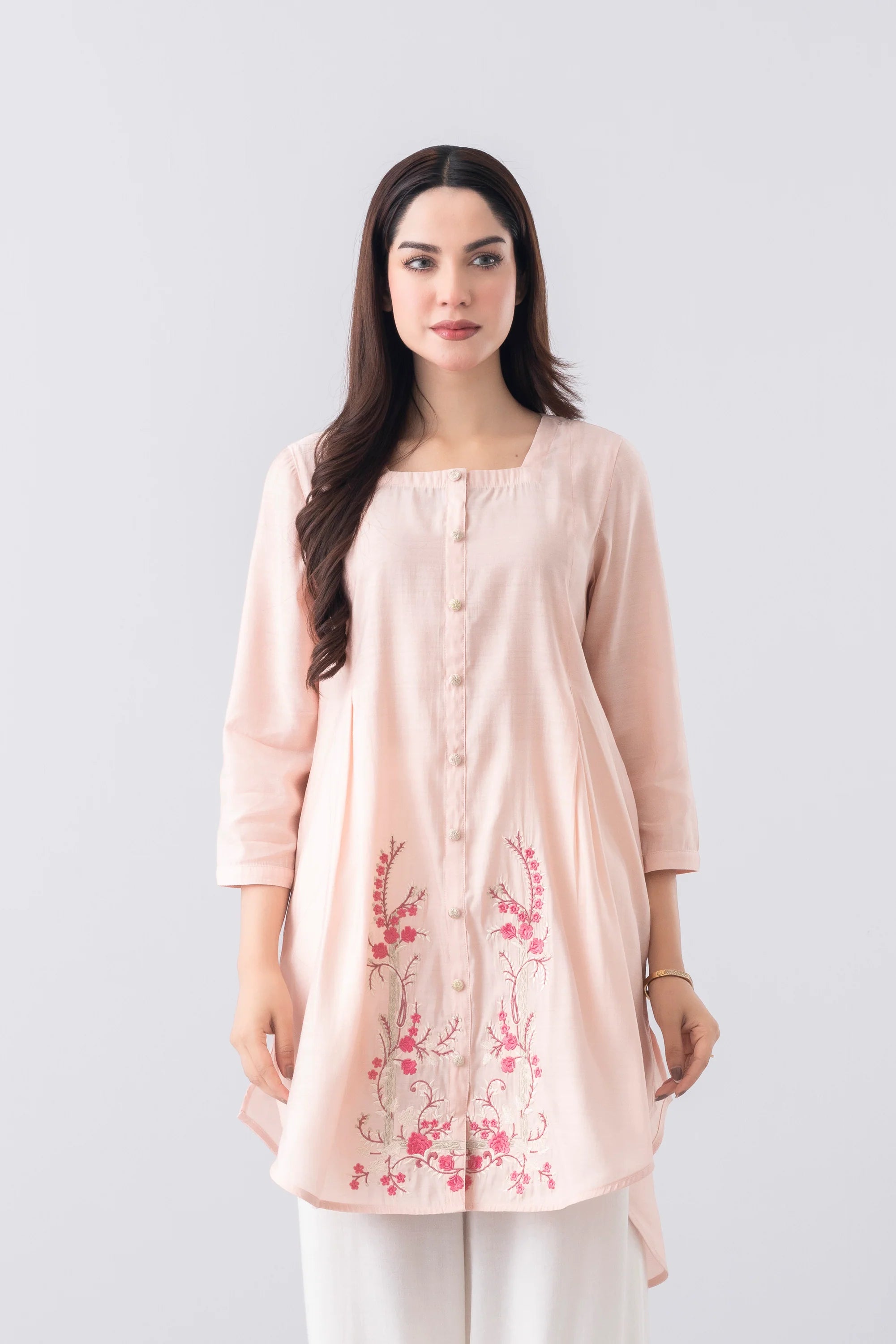 Relaxed Fit Embroidered Ethnic Kurti
