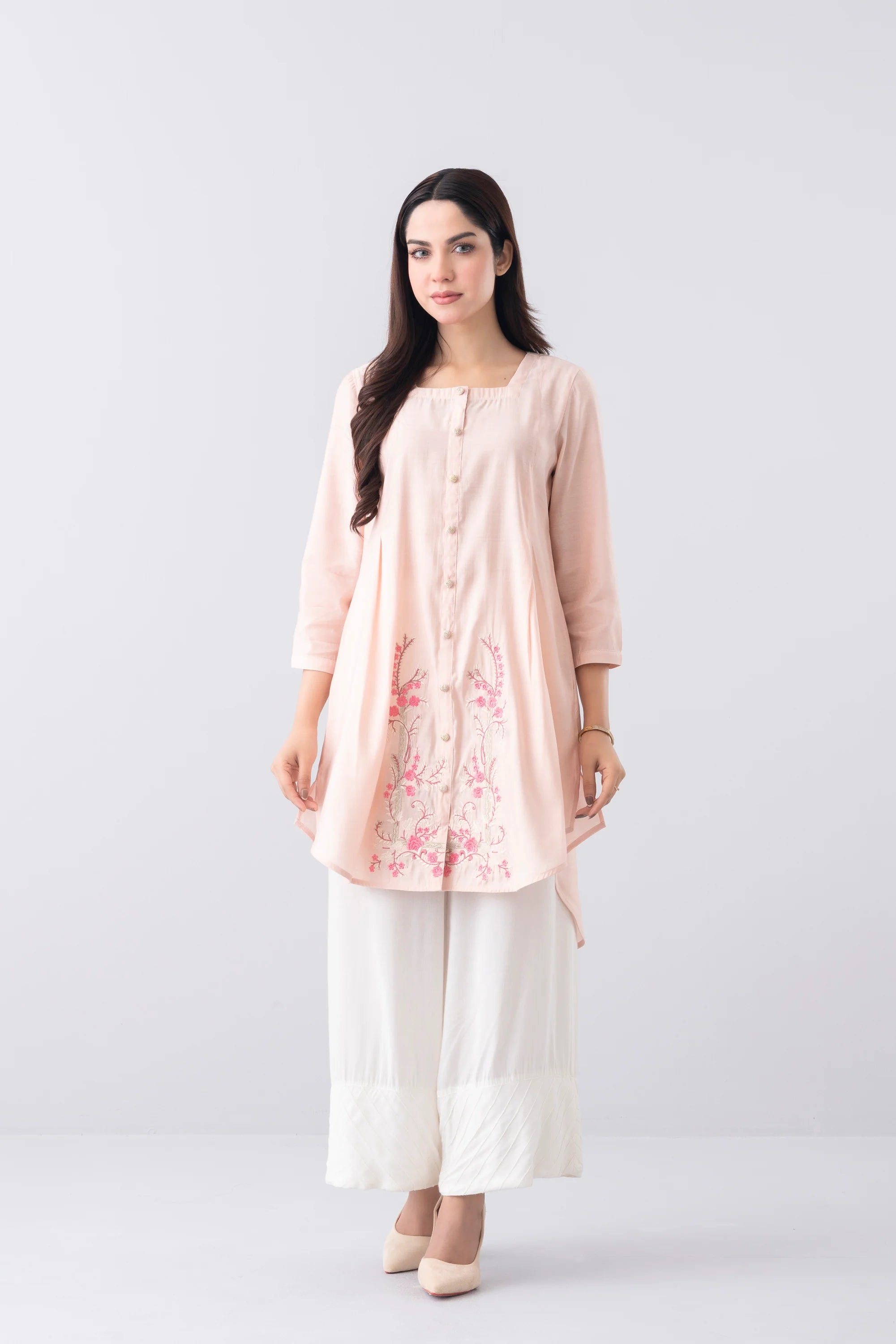 Relaxed Fit Embroidered Ethnic Kurti