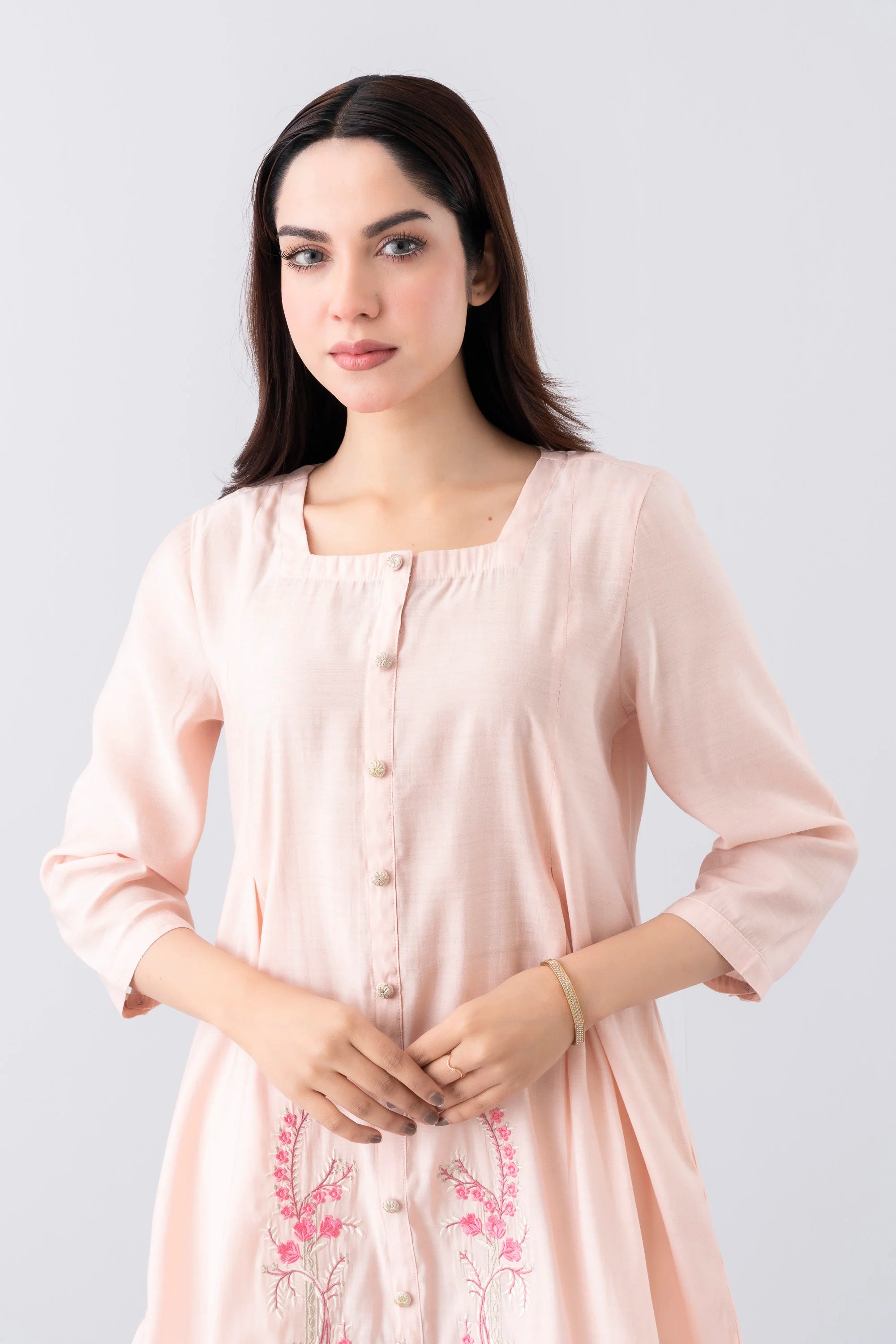 Relaxed Fit Embroidered Ethnic Kurti