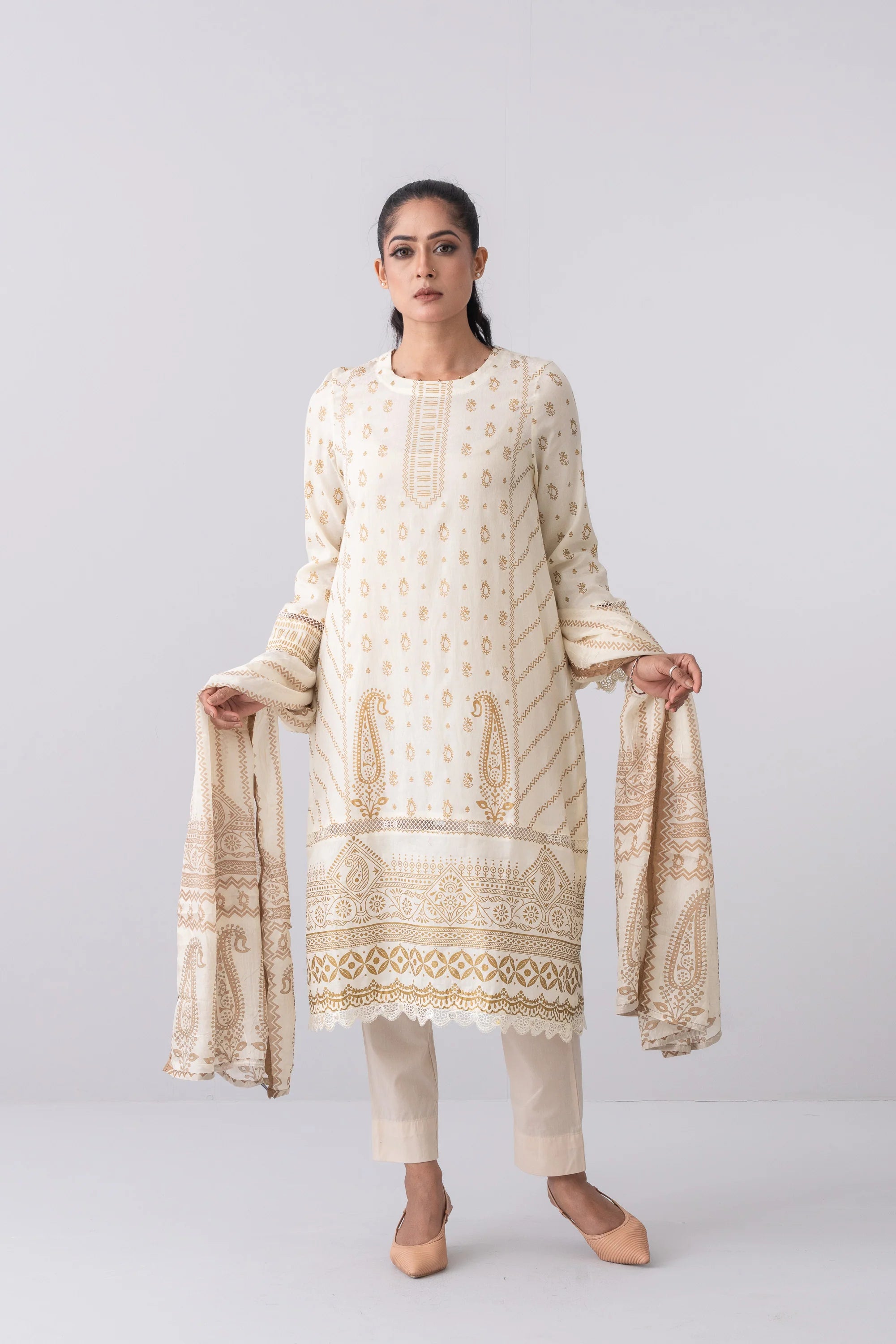 Relaxed Fit Digital Printed Two-Piece Lawn Kameez Suit