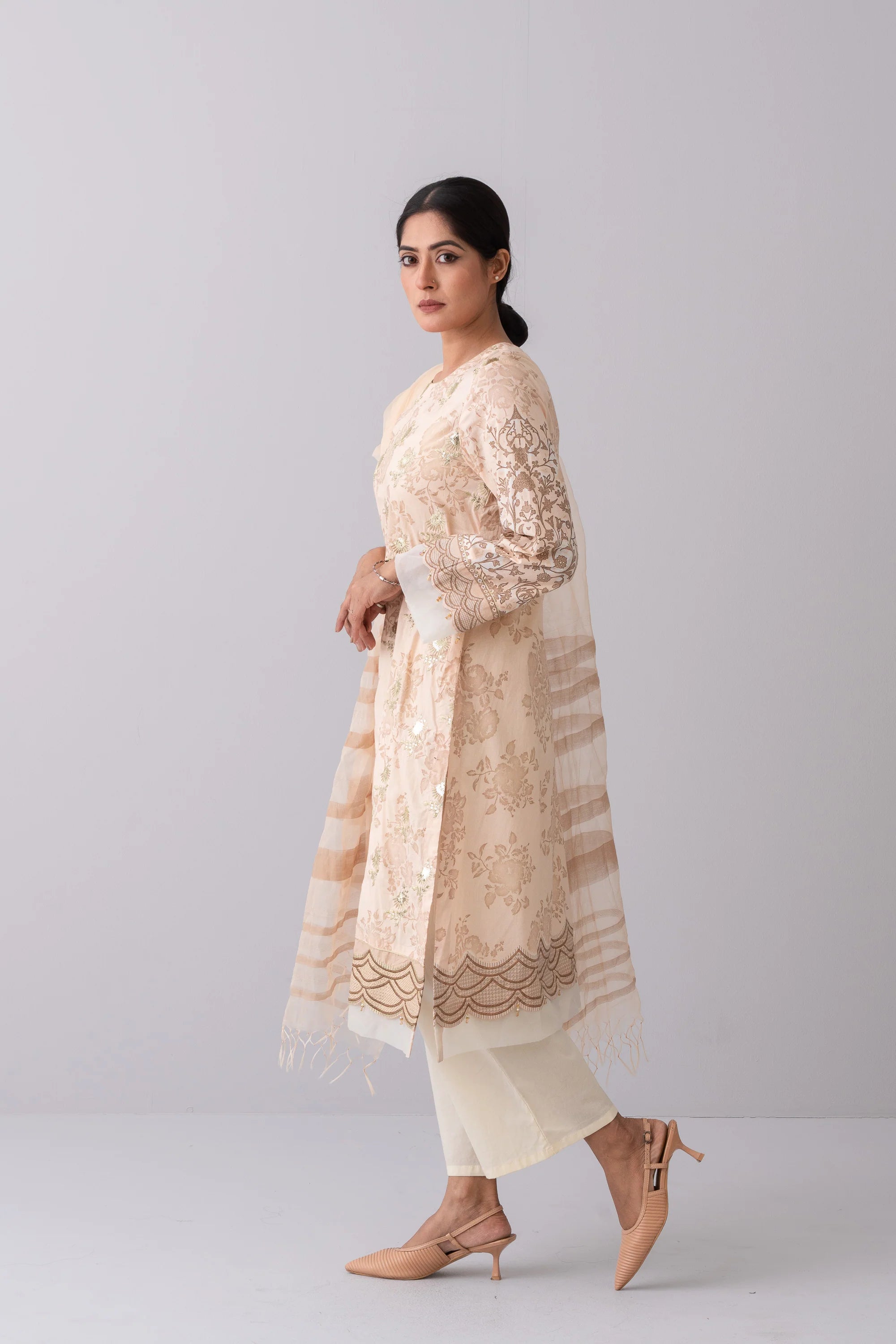 Smart Fit Embroidered Two-Piece Lawn with Silk Dupatta