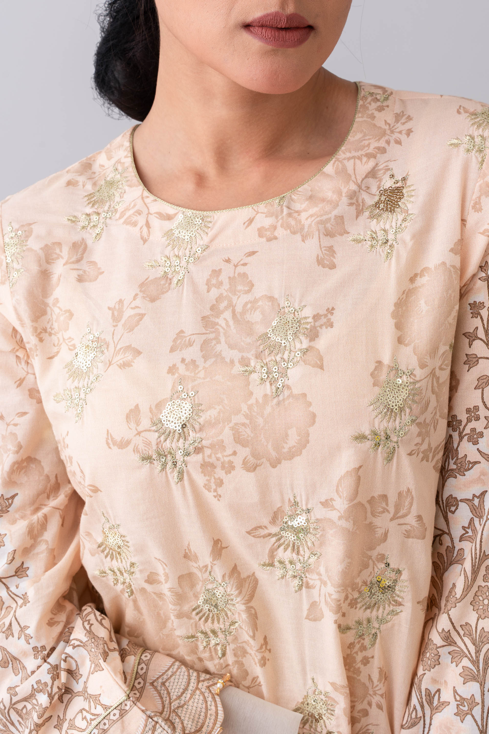 Smart Fit Embroidered Two-Piece Lawn with Silk Dupatta