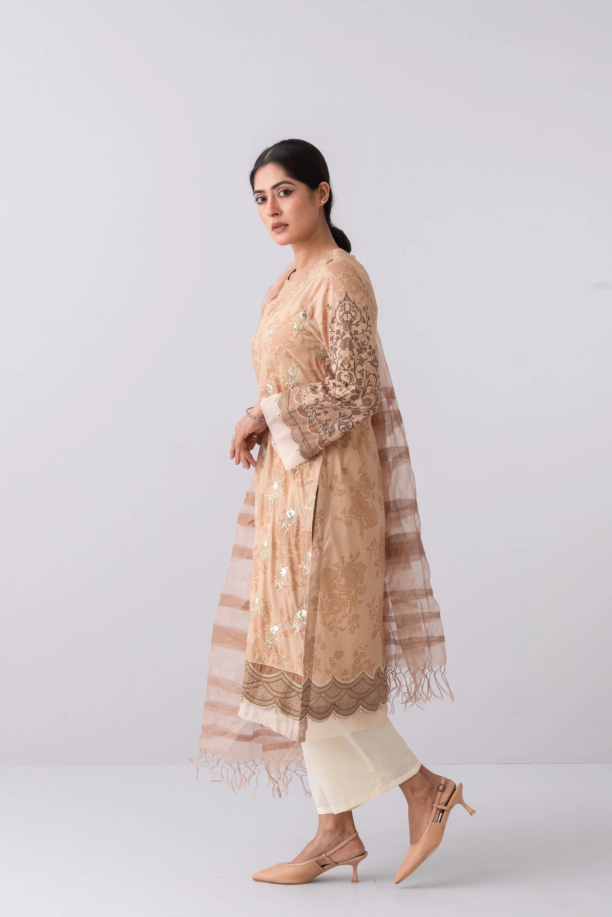 Smart Fit Embroidered Two-Piece Lawn with Silk Dupatta
