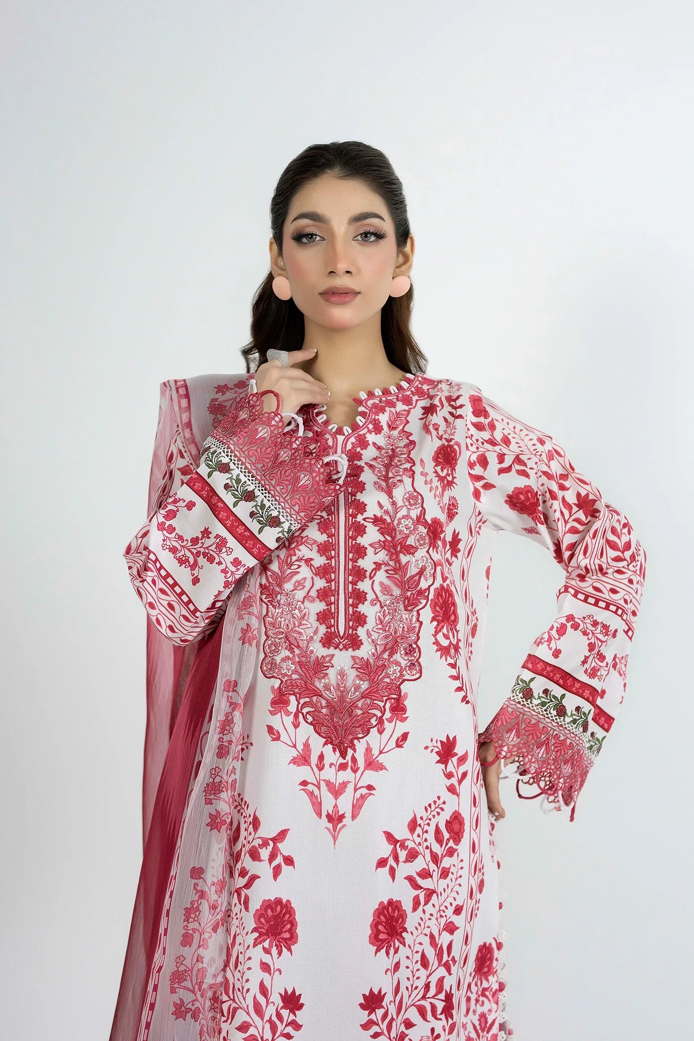 ETHNIC 1661