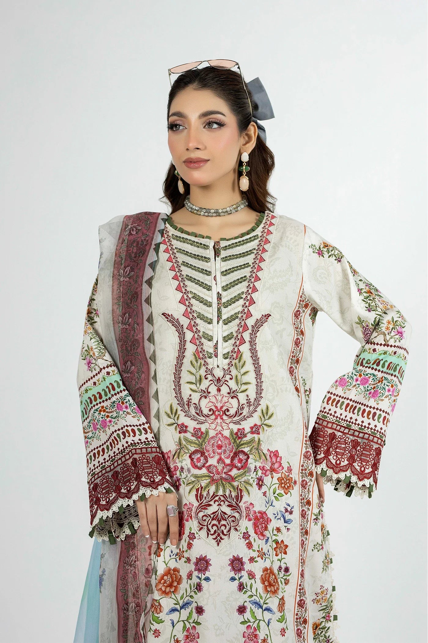 ETHNIC 1662