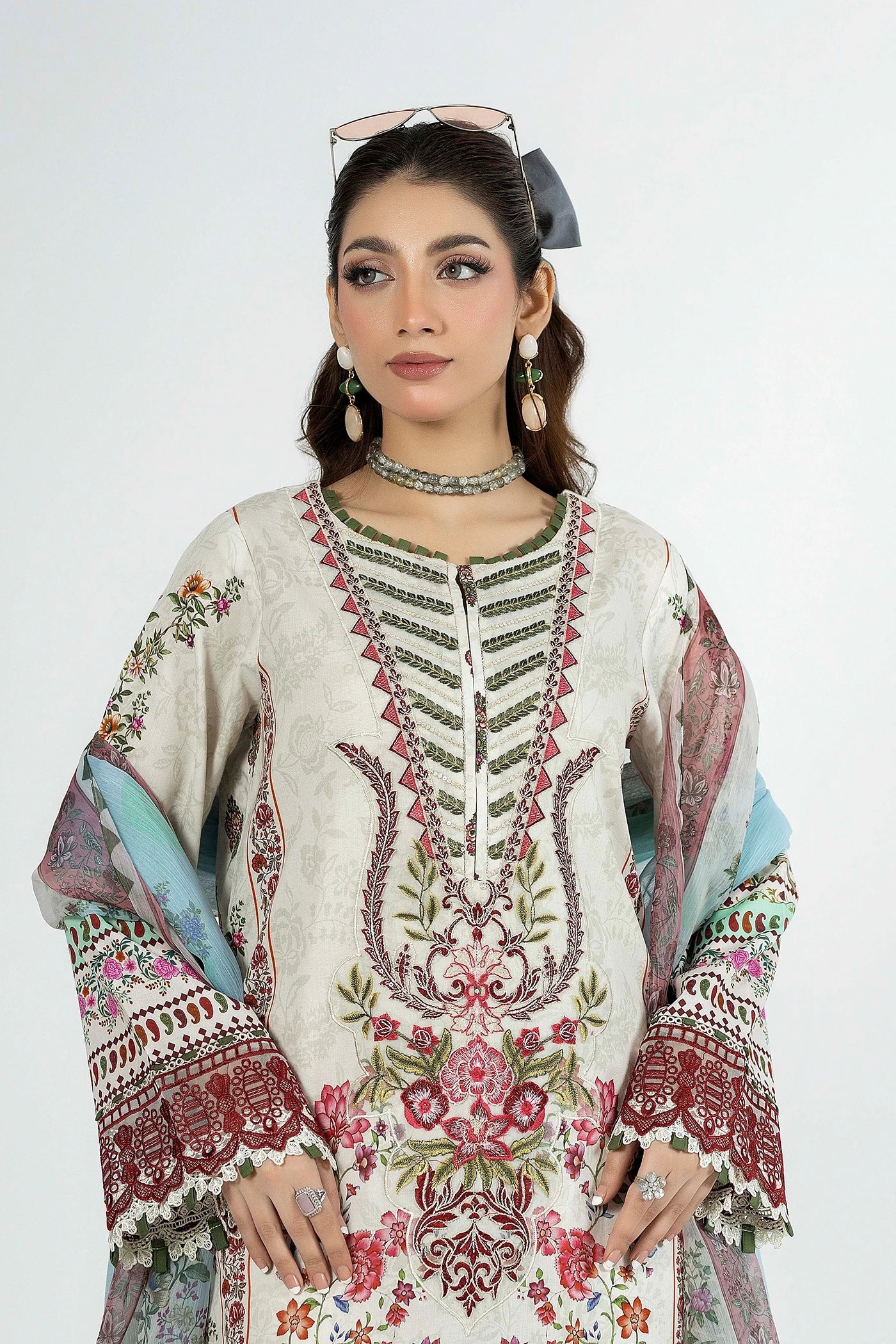 ETHNIC 1662