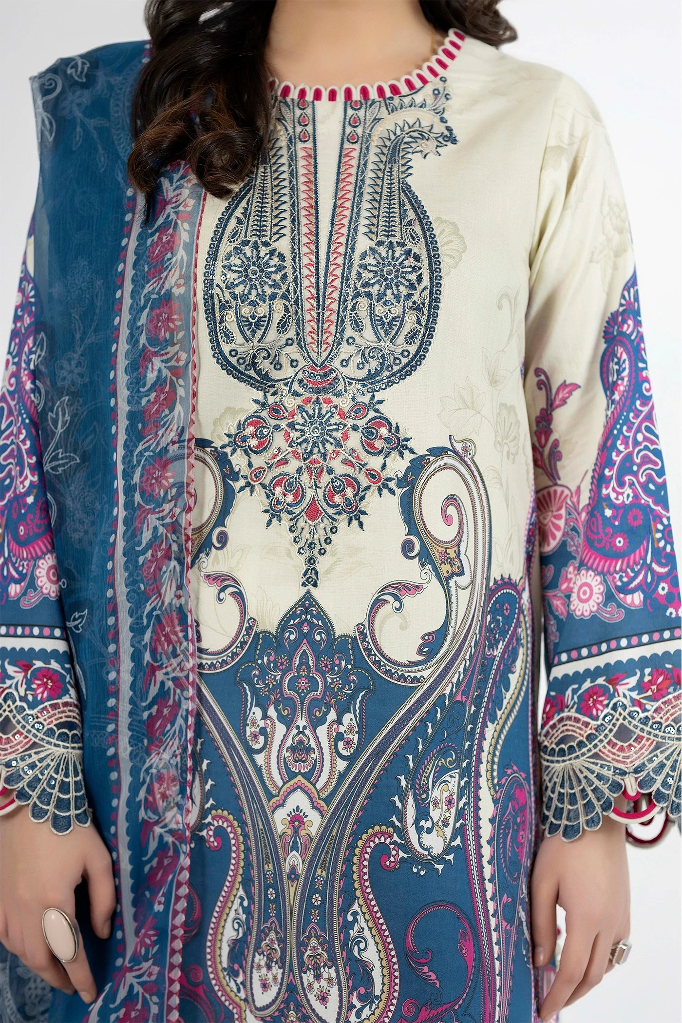ETHNIC 1656