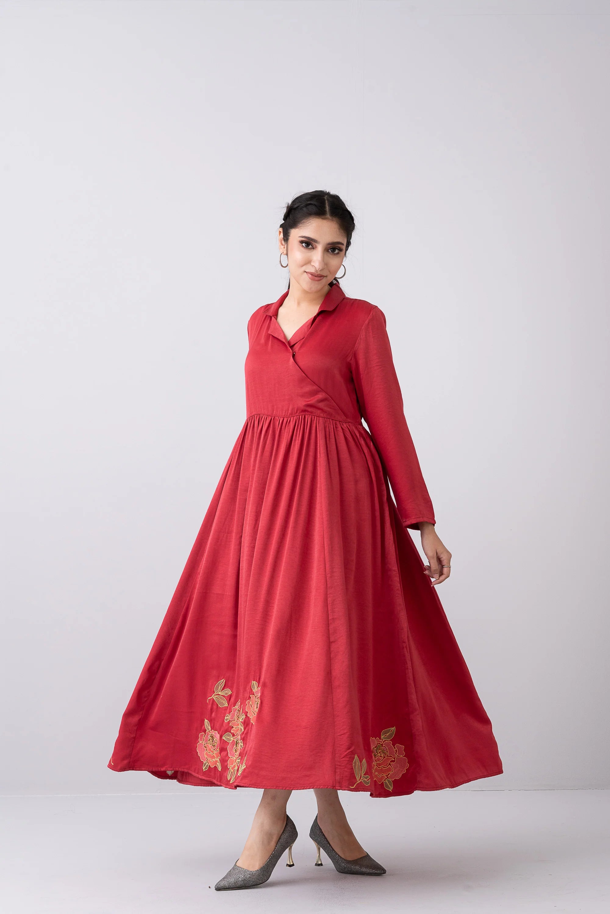 Rose-Detailed Satin Long Dress